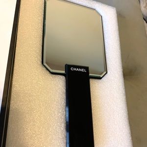 C C Mirror